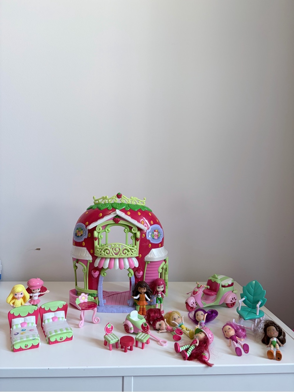 Strawberry Shortcake House and Accessories